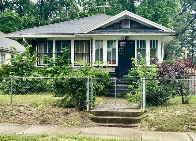 Property at 216 N Calumet Ave, Michigan City, IN 46360, 2 beds, 1.5 baths