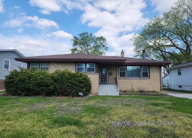 Property at 8767 Jefferson Ave, Munster, IN 46321, 3 beds, 2.5 baths