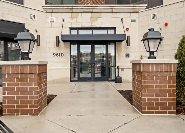 Property at 9610 N Centennial Dr #205, Munster, IN 46321, 1 bed, 1.5 baths