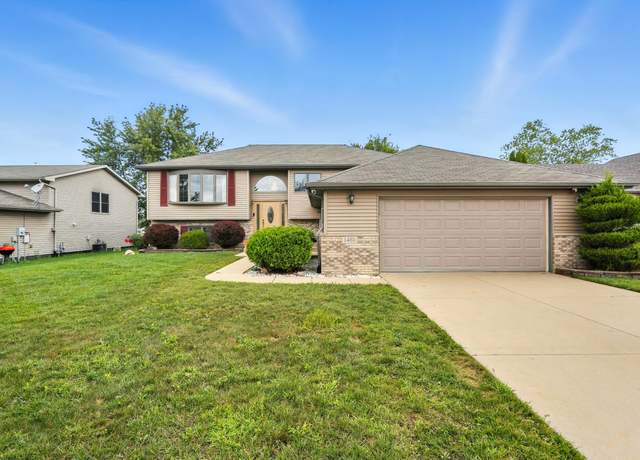 Property at 1480 W 82nd Pl, Merrillville, IN 46410, 3 beds, 3 baths
