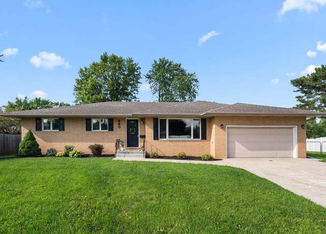 Property at 960 Cherokee Ct, Crown Point, IN 46307, 4 beds, 3 baths