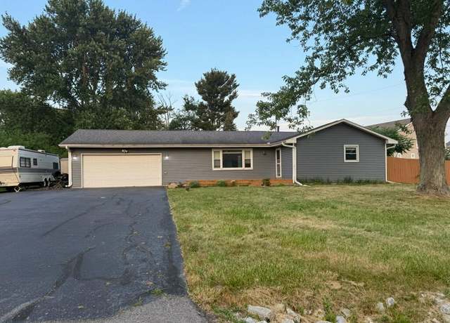 Property at 4806 Lynn Ln, Valparaiso, IN 46383, 3 beds, 1.5 baths