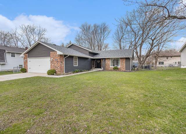 Property at 4292 Park Pl, Crown Point, IN 46307, 4 beds, 3 baths
