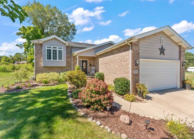 Property at 506 N Washington St, Hebron, IN 46341, 4 beds, 3 baths
