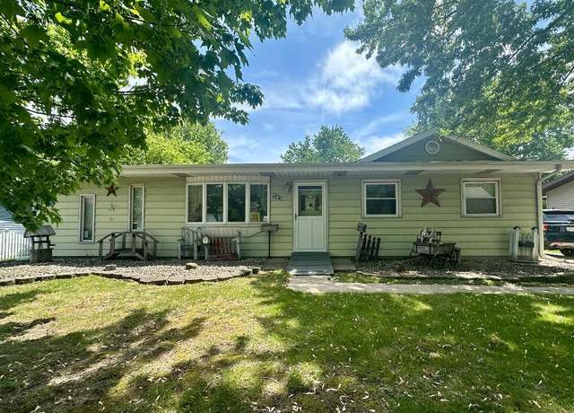 Property at 763 Heritage Rd, Valparaiso, IN 46385, 3 beds, 1.5 baths