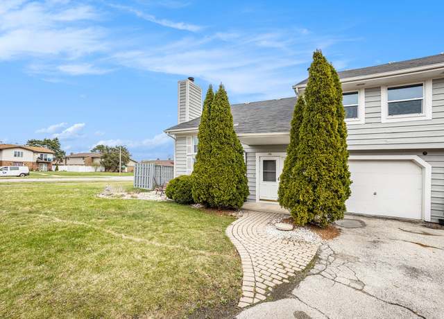 Property at 144 Holly Ln, Schererville, IN 46375, 2 beds, 1.5 baths