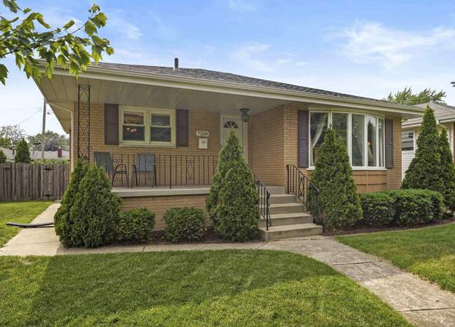 Property at 7208 Northcote Ave, Hammond, IN 46324, 3 beds, 2.5 baths