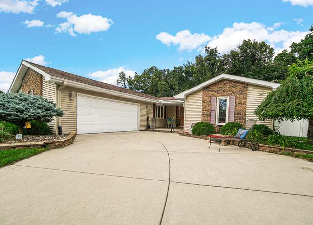 Property at 1012 Seneca Dr, Crown Point, IN 46307, 3 beds, 3 baths