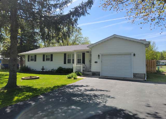Property at 5719 W 122nd Ave, Crown Point, IN 46307, 3 beds, 1 bath