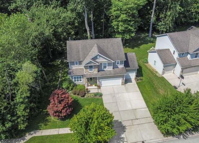Property at 882 Hemingway Trl, Valparaiso, IN 46383, 4 beds, 3.5 baths