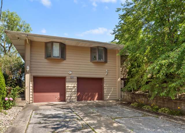 Property at 42 Shore Dr, Portage, IN 46368, 5 beds, 3 baths