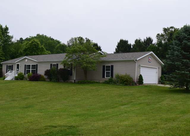 Property at 444 E 600 N, Valparaiso, IN 46383, 3 beds, 2 baths