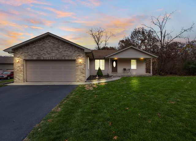 Property at 9449 Chippewah Ct, Demotte, IN 46310, 6 beds, 3 baths