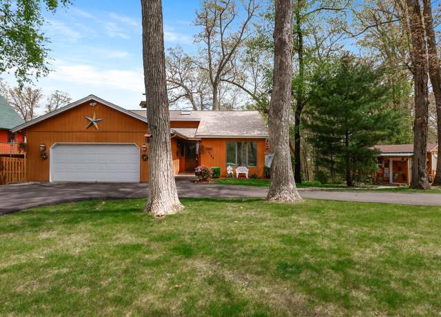 Property at 5702 Grandview Ave, Valparaiso, IN 46383, 4 beds, 3 baths