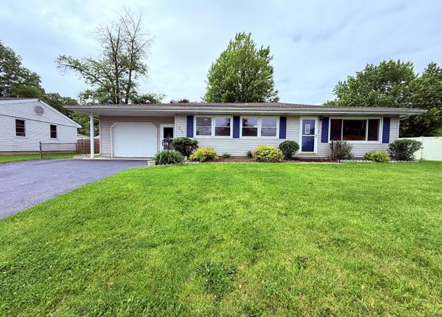 Property at 376 W Millport Dr, Valparaiso, IN 46385, 3 beds, 1.5 baths