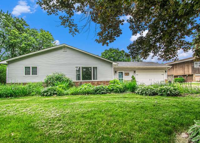 Property at 2079 N Lofgren Rd, Rolling Prairie, IN 46371, 4 beds, 2.5 baths