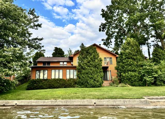 Property at 1500 N Lake Shore Dr, Kewanna, IN 46939, 3 beds, 2 baths