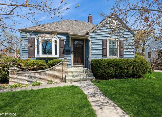 Property at 401 Harrison Blvd, Valparaiso, IN 46383, 3 beds, 1.5 baths