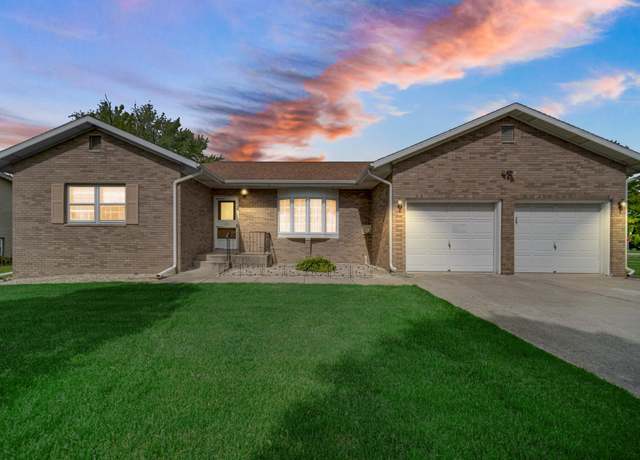 Property at 171 Linden Ct, Hebron, IN 46341, 3 beds, 2.5 baths