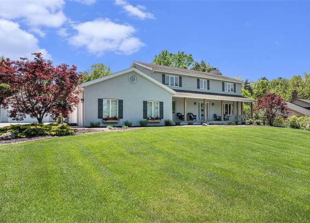 Property at 945 W South St, Crown Point, IN 46307, 4 beds, 3.5 baths