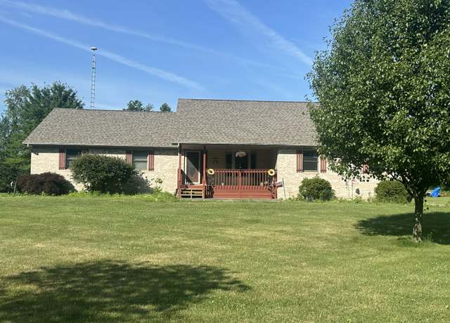 Property at 1107 W Daumer Rd, Kouts, IN 46347, 3 beds, 2.5 baths