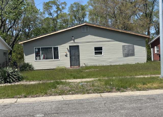 Property at 5016 E 13th Pl, Gary, IN 46403, 4 beds, 1.5 baths