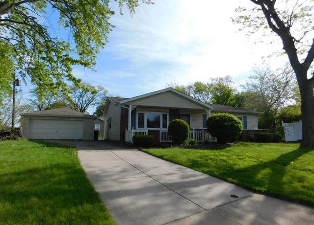 Property at 2908 W 79th Ct, Merrillville, IN 46410, 3 beds, 1.5 baths