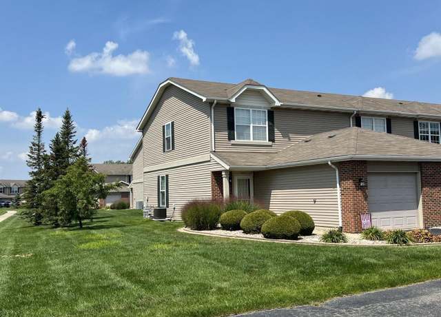 Property at 931 Flagstone Dr, Dyer, IN 46311, 2 beds, 1.5 baths