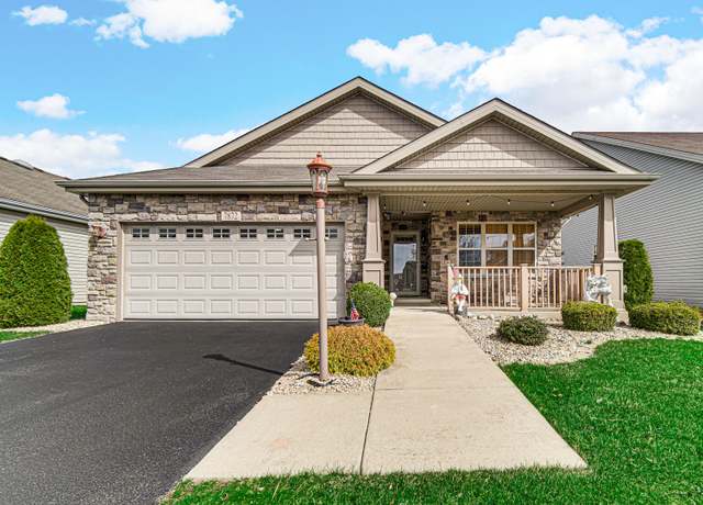 Property at 7872 W 101st Pl, Crown Point, IN 46307, 3 beds, 2 baths