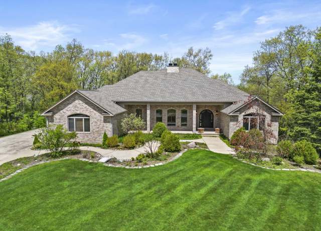 Property at 505 Brittany Ln, Dyer, IN 46311, 3 beds, 3.5 baths