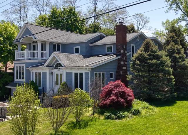 Property at 135 Shore Dr, Ogden Dunes, IN 46368, 4 beds, 3 baths