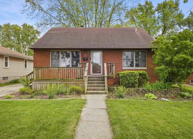 Property at 2836 Laporte St, Highland, IN 46322, 4 beds, 1.5 baths