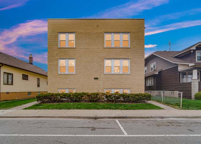 Property at 4220 Hohman Ave, Hammond, IN 46327, 10 beds, 5 baths