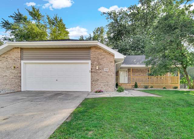 Property at 414 Whitewood Dr, Schererville, IN 46375, 4 beds, 3 baths