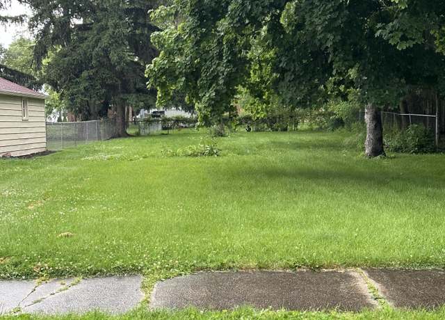 Property at 1109 Lafayette St, Valparaiso, IN 46383