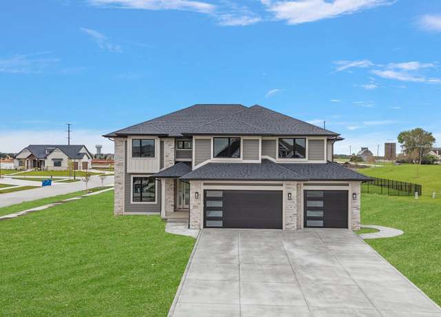 Property at 9511 W 100th Ave, St. John, IN 46373, 5 beds, 3.5 baths