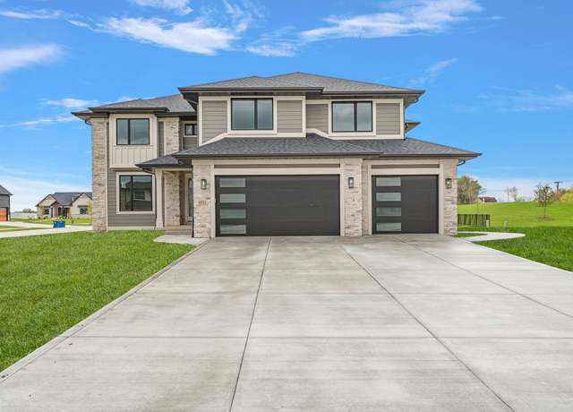 Property at 9511 W 100th Ave, St. John, IN 46373, 5 beds, 3.5 baths
