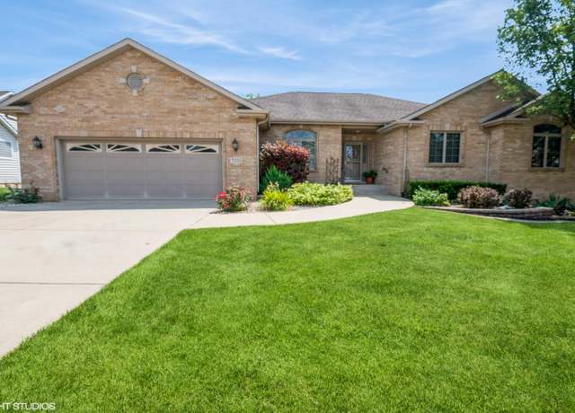 Property at 7351 Jeffrey St, Schererville, IN 46375, 3 beds, 2.5 baths