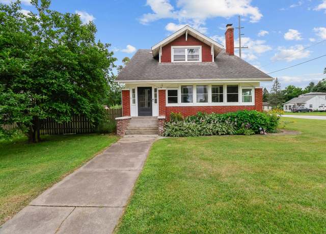 Property at 1157 Woodlawn Ave, Chesterton, IN 46304, 3 beds, 3 baths