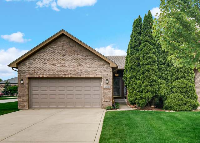 Property at 10578 Ontario Dr, Crown Point, IN 46307, 3 beds, 2 baths