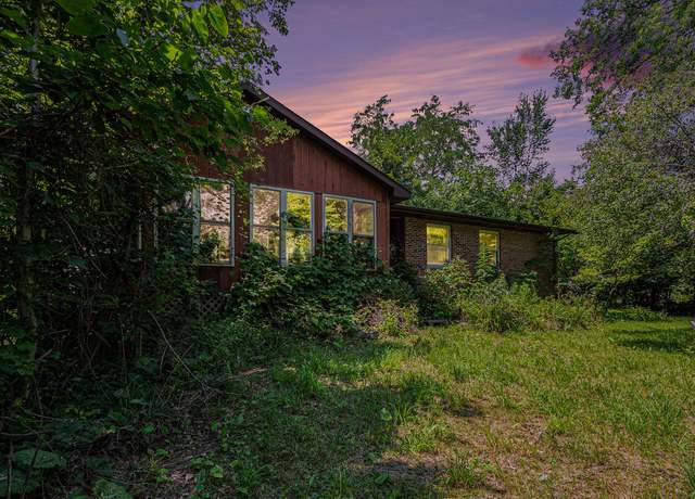 Property at 229 W 700 N, Valparaiso, IN 46385, 3 beds, 1.5 baths