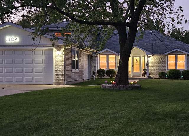 Property at 1104 Schilling Dr, Schererville, IN 46375, 3 beds, 3 baths