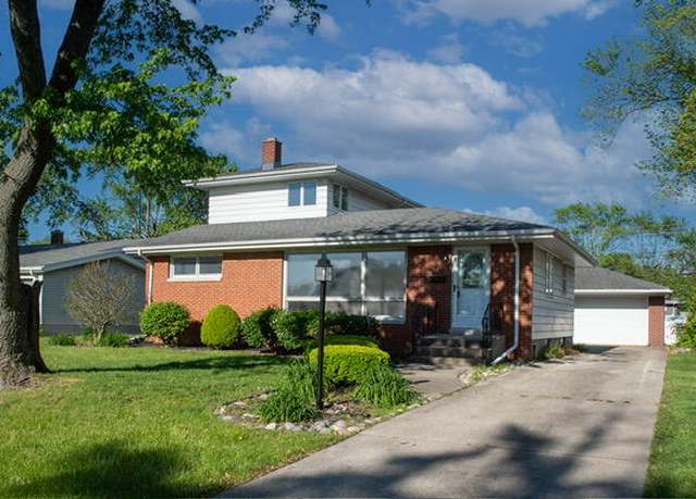 Property at 8133 Howard Ave, Munster, IN 46321, 4 beds, 2.5 baths