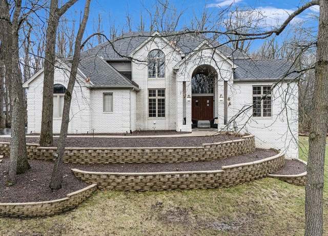 Property at 1002 Springview Ct, Valparaiso, IN 46383, 5 beds, 4.5 baths