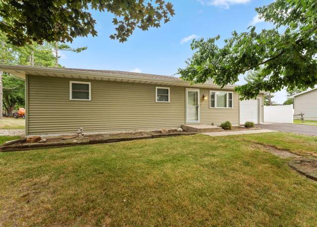 Property at 1533 Northwood Dr, Lowell, IN 46356, 3 beds, 1 bath
