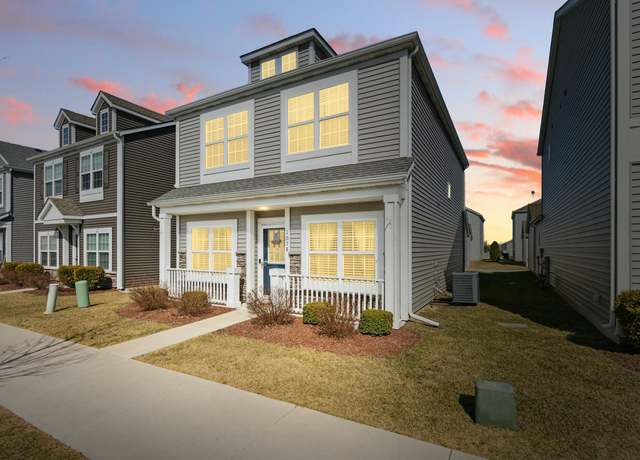 Property at 1078 E 117th Pl, Crown Point, IN 46307, 3 beds, 2.5 baths