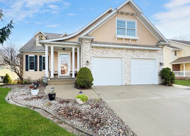 Property at 307 Scotch St, Schererville, IN 46375, 5 beds, 3.5 baths