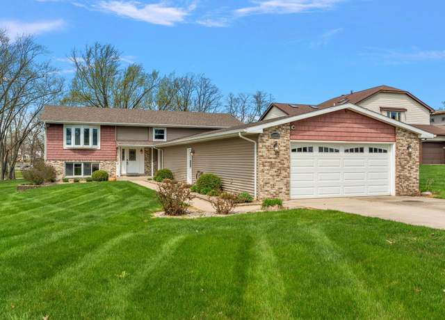 Property at 1699 Sunnyslope Dr, Crown Point, IN 46307, 4 beds, 3 baths