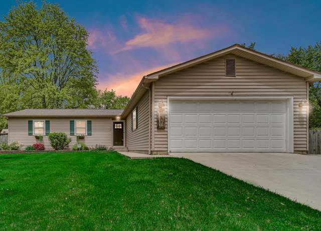 Property at 207 Fordwick Ln, Valparaiso, IN 46383, 3 beds, 2.5 baths