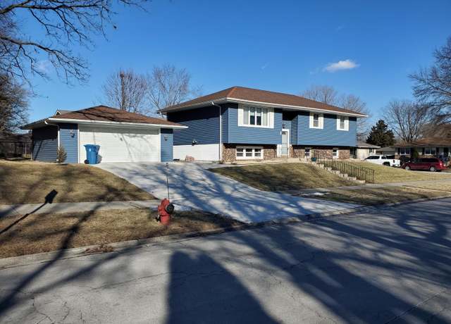 Property at 680 James Wittchen Dr, Schererville, IN 46375, 4 beds, 1.5 baths